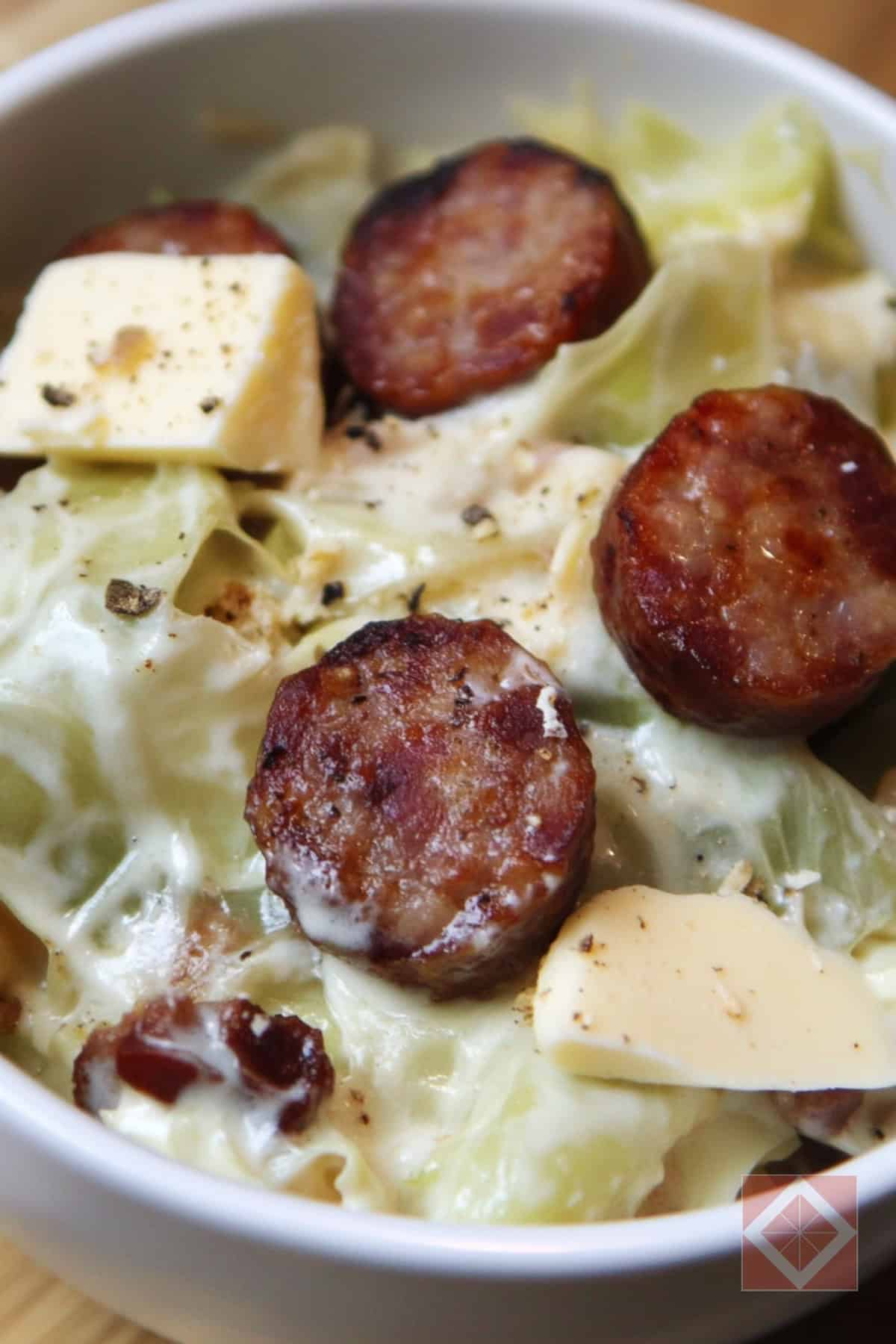 This Sausage Cabbage Alfredo Is Perfect for Those on Keto Diet - Sausage Cabbage Alfredo pin 2 midia