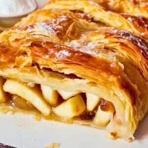 Best Apple Strudel One-Pot Dessert Recipe for a Sweet & Simple Treat - Apple Strudel midia