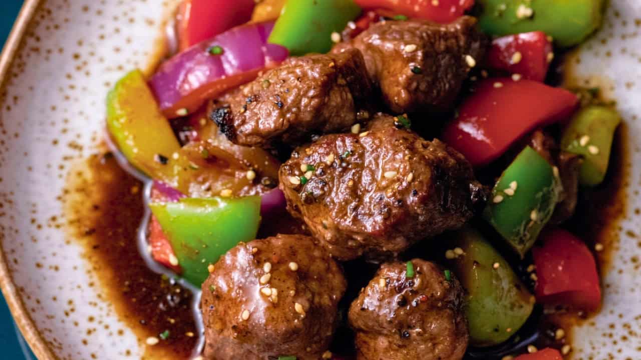 Crave-Worthy Chinese Recipes: Black Pepper Beef - Black Pepper Beef midia
