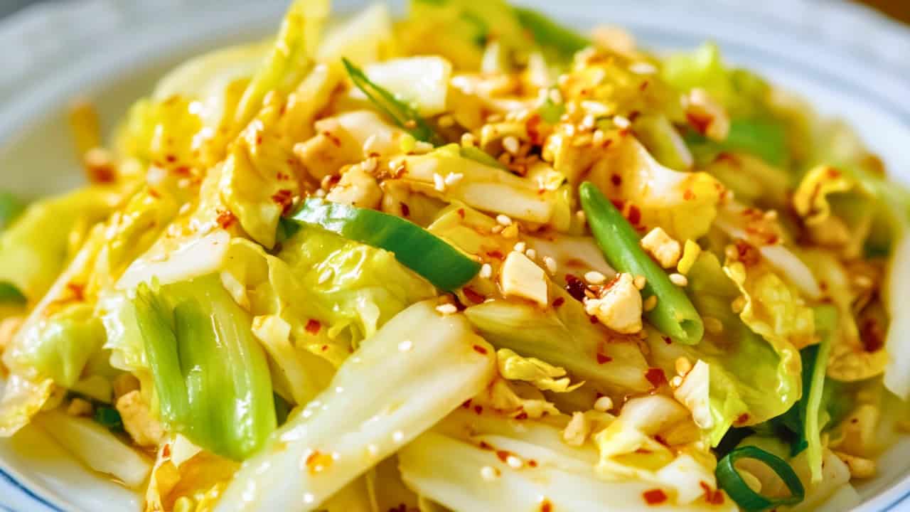 Fast Chinese Cabbage Recipe With Serious Flavor - Chinese Spicy Napa Cabbage Salad midia