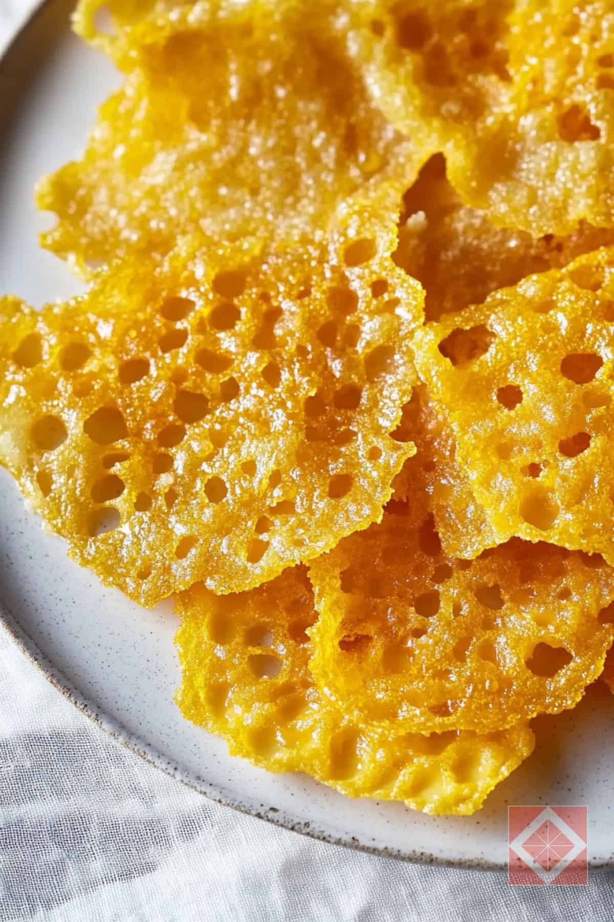 Crispy Cheddar Chips with Butter Drizzle Air Fryer Recipe for Snacks - Crispy Cheddar Chips with Butter Drizzle pin 2 midia