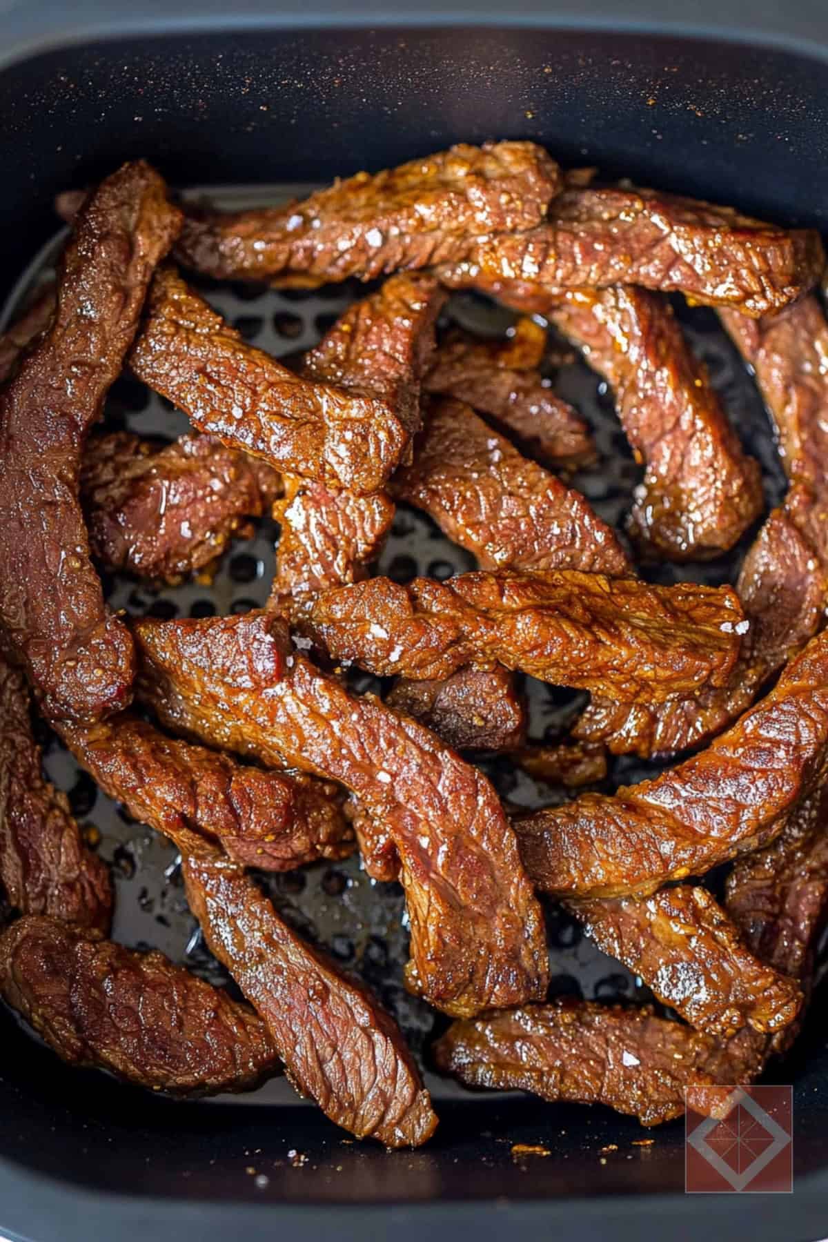 Crispy Steak Strips Air Fryer Recipe for a Flavorful Carnivore Treat - Crispy Steak Strips pin 1 midia