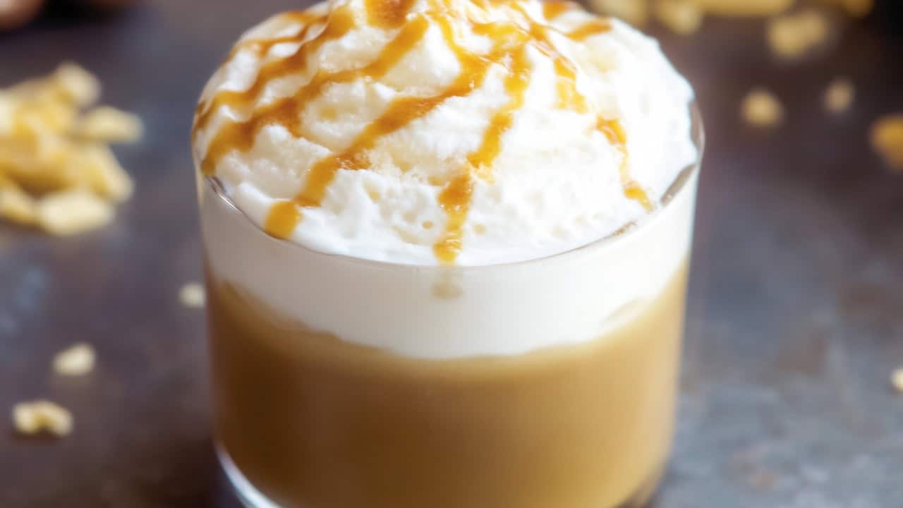 Smooth, Frothy Frozen Coffee Without the Guilt - Frozen Coffee midia