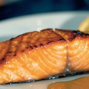 Quick Maple-Glazed Salmon Perfect for Busy Nights - Maple Glazed Salmon midia