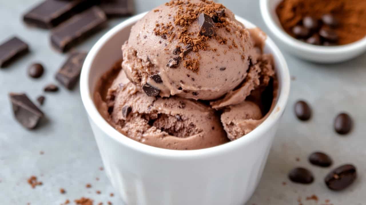 High-Protein Mocha Ice Cream for a Sweet Treat - Mocha Ice Cream midia