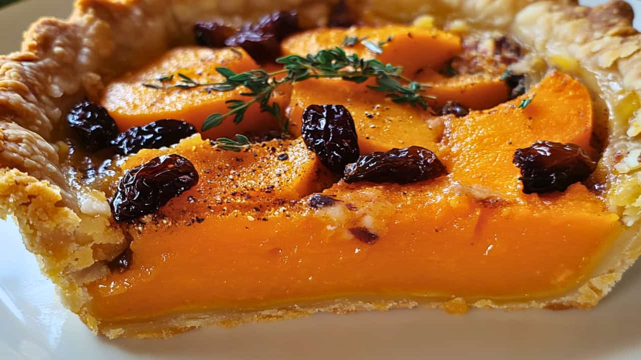 Impress Holiday Guests with This Pumpion Pie Recipe - Pumpion Pie midia