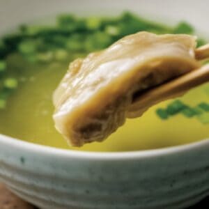 Raw Ginger-Scallion Oil: Bold Flavor in Seconds - Raw Ginger Scallion Oil midia
