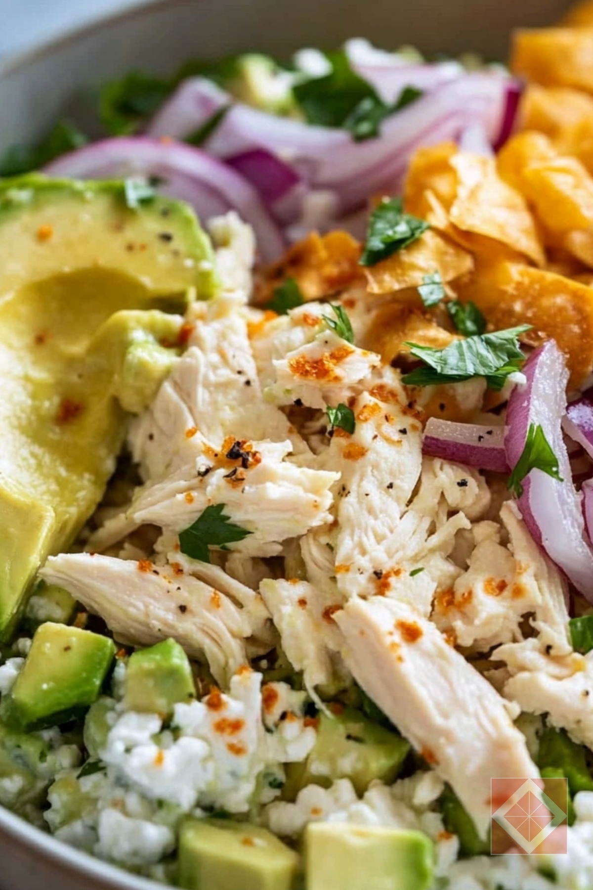 My Go-To Bowl Avocado Chicken Salad with Cottage Cheese Recipe - Avocado Chicken Salad with Cottage Cheese pin 1 midia