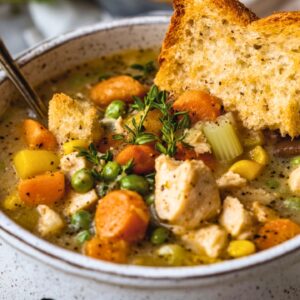 The Chicken Pot Pie Stew You’ll Want Every Rainy Day - Chicken Pot Pie Stew with Buttery Garlic Crust Croutons midia