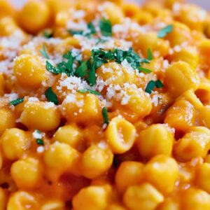 Quick Chickpea Pasta: Fast, Comforting, & So Simple - Chickpea Pasta midia