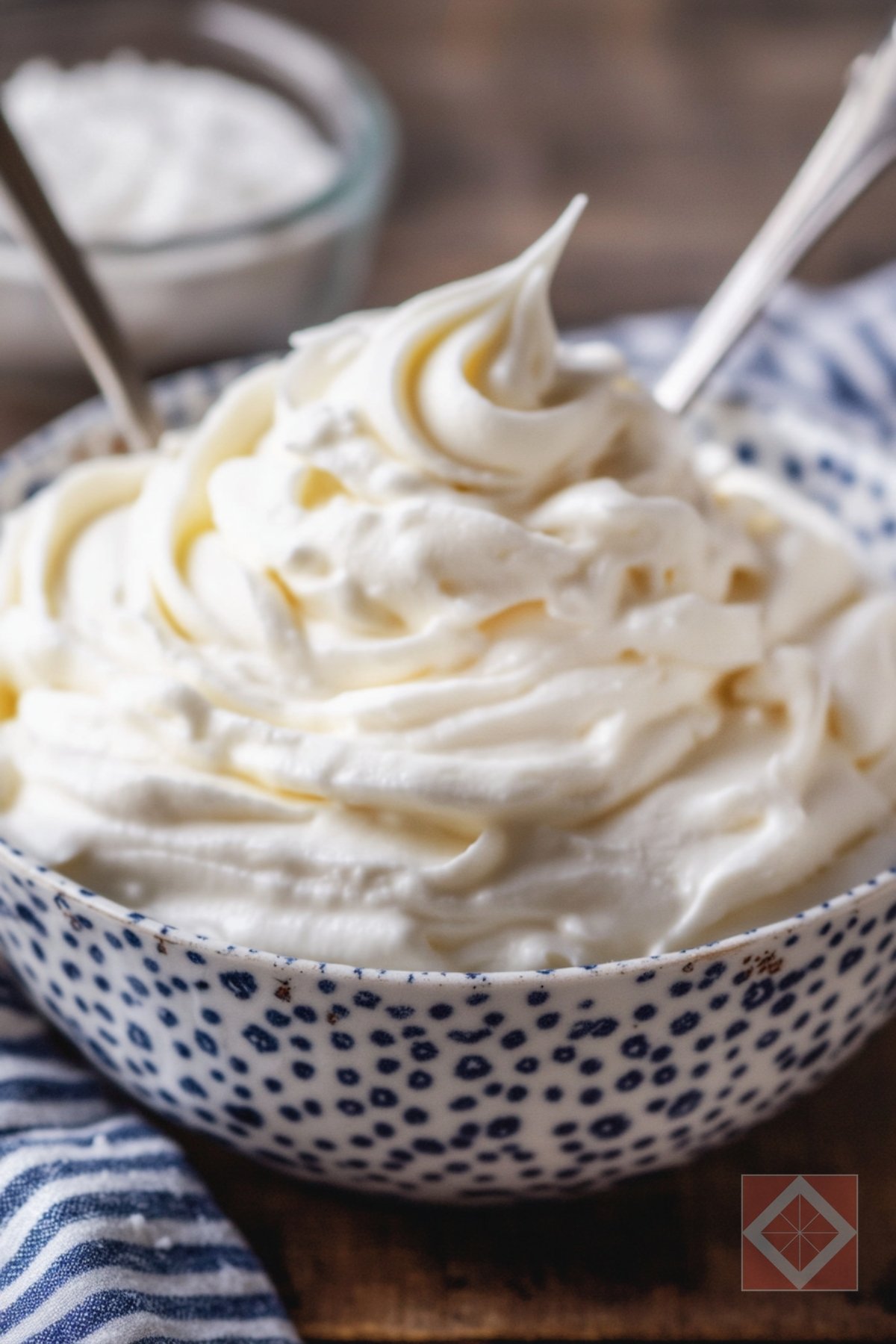 Greek Yogurt Cream Cheese Frosting: So Easy, So Light - Greek Yogurt Cream Cheese Frosting pin 1 midia