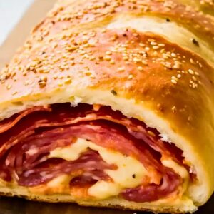 Easy Stromboli: Cheesy, Crispy, & Made for Two - Salami Capicola Provolone Stromboli midia