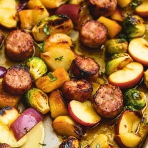 Fall in a Pan: Sausages, Apples, & Crisp Veggies - Sheet Pan Sausages with Apples Fall Vegetables midia