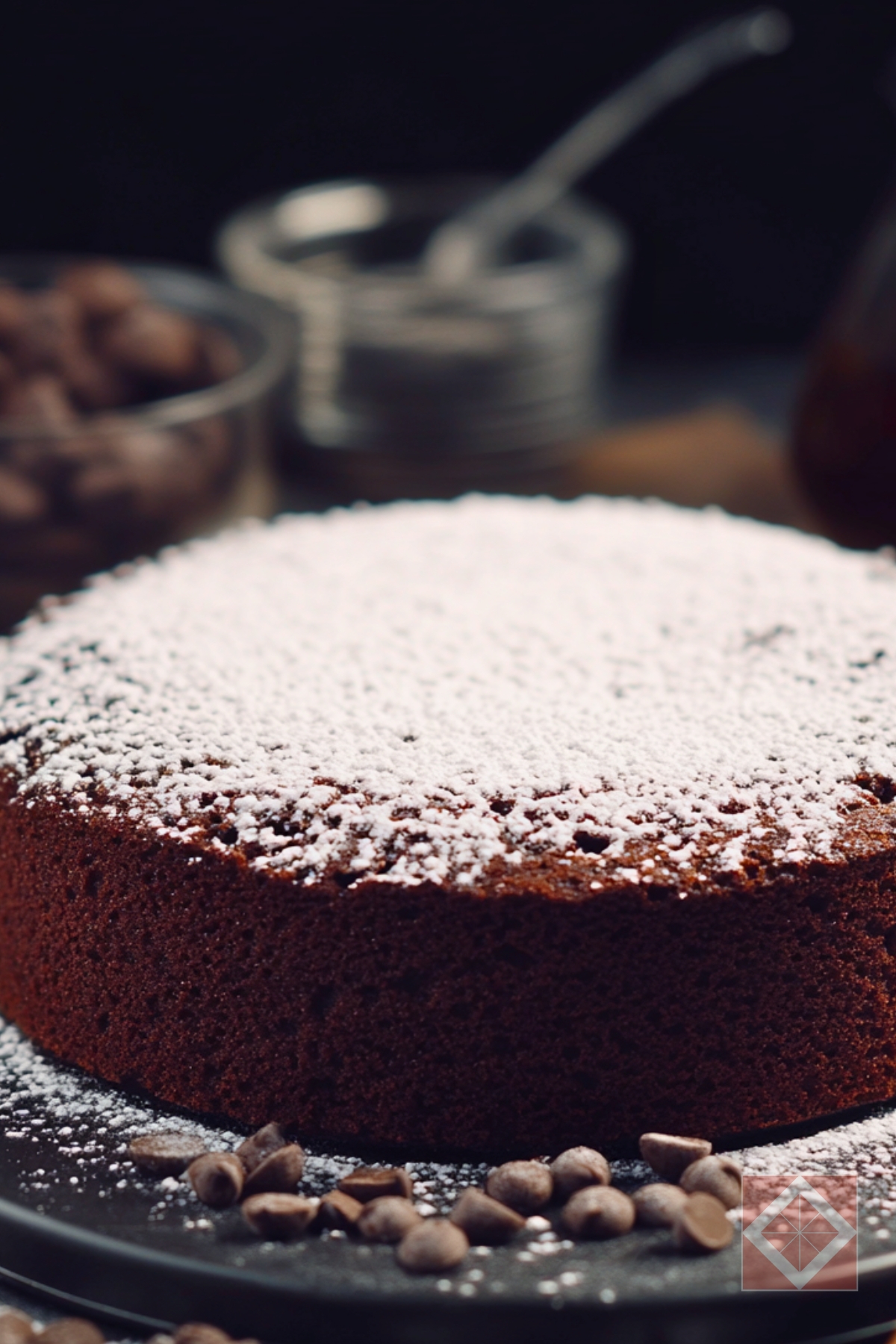 13 Weeknight Dessert Recipes That’ll Save Your Sanity (and Your Sweet Tooth) - Weeknight Chocolate Snacking Cake Dessert pin 1 midia