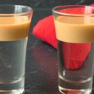Easy Buttery Nipple Recipe for a Quick Party Shot - Buttery Nipple cocktail 2