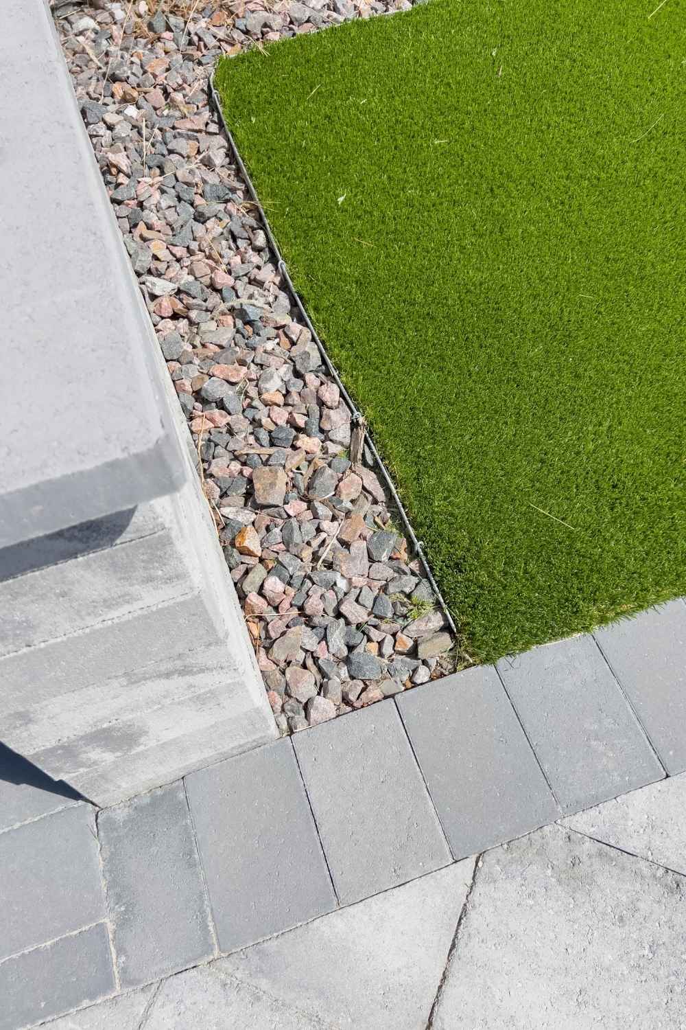 17 River Rock Landscaping Ideas That Turn Simple Yards Into Showpieces - river rock idea ss22653947181 dnoh