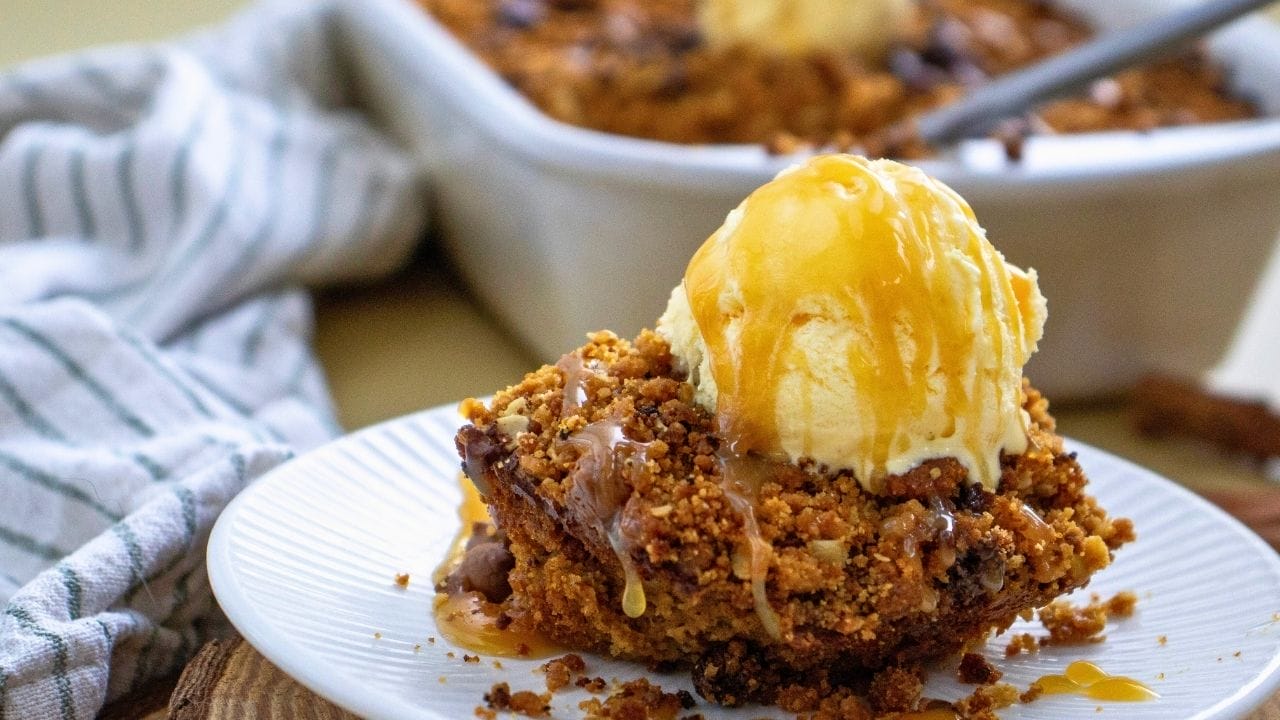 the pumpkin crisp that fixes everything pumpkin pie gets wrong - Best Pumpkin Crisp 2