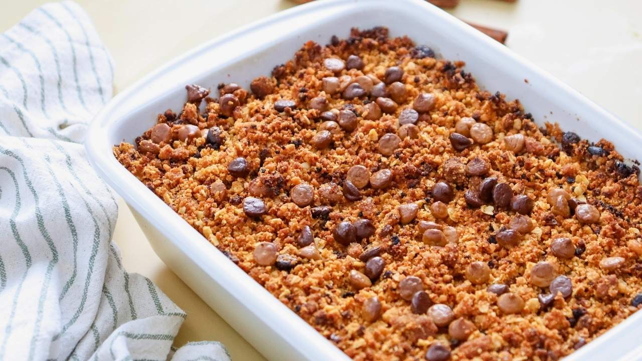 the pumpkin crisp that fixes everything pumpkin pie gets wrong - Best Pumpkin Crisp 3