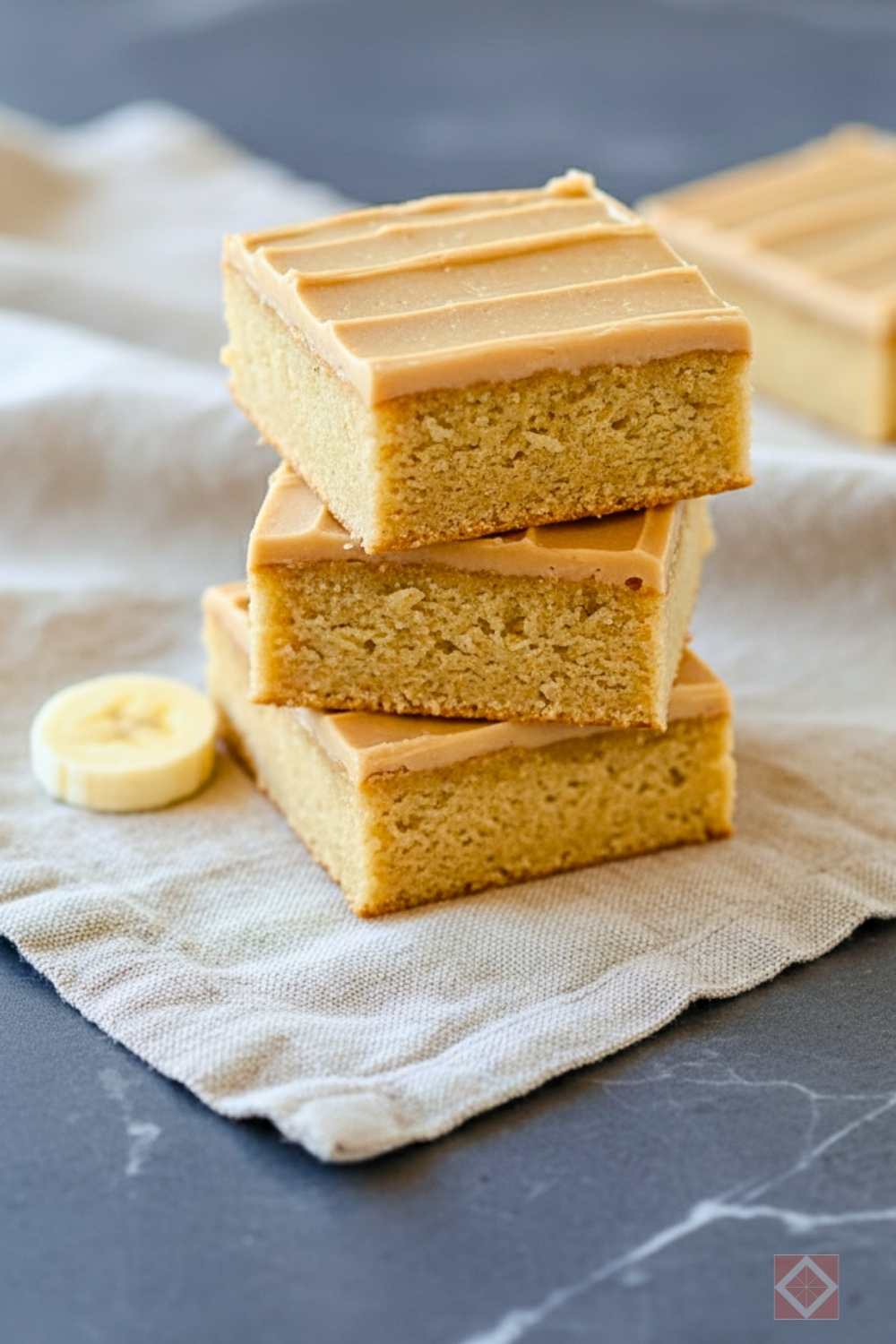banana blondies: the best thing to happen to brown bananas - banana blondies