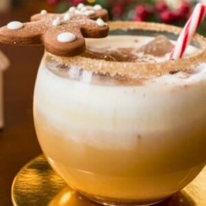 gingerbread white russian: the christmas cocktail that tastes like a cookie - gingerbread white russian